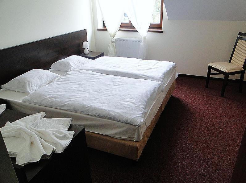 Hotel Cynamon Tokarnia  Rum bild